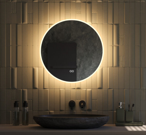 Ronde design spiegel met een diameter van 60 cm en van alle gemakken voorzien: dimbare verlichting, spiegelverwarming en instelbare lichtkleur