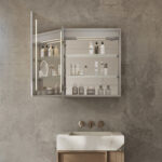 De 2 glazen plankjes zijn traploos verstelbaar waardoor je deze op iedere gewenste positie kan vastzetten, handig!