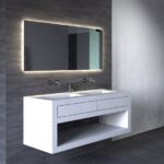 De spiegel is inclusief achterframe slechts 3 cm diep. Het achterframe ligt iets naar binnen, zodat de spiegel een mooi zwevend effect krijgt.