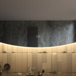 Uitgevoerd met een dubbele touch schakelaar in het spiegelglas; linker touch knop voor het gelijktijdig in- en uitschakelen van de verlichting en de verwarming, inclusief geïntegreerde dimfunctie voor de verlichting, rechter touch knop om traploos de gewenste kleur van de verlichting in te stellen