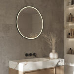 Het mat zwarte frame is zeer netjes afgewerkt en geeft de spiegel een luxe uitstraling